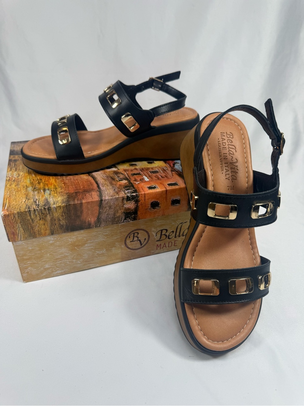 NEW Bella Vita Vic-Italy Wedge Leather Black Sandals Size 7 Retail $115